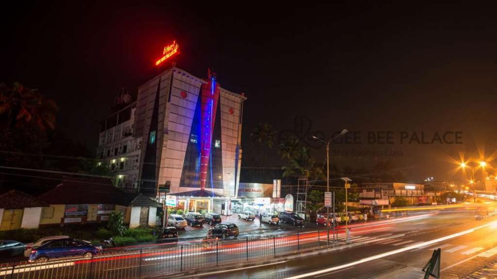 Gee Bee Palace Angamaly Esterno foto
