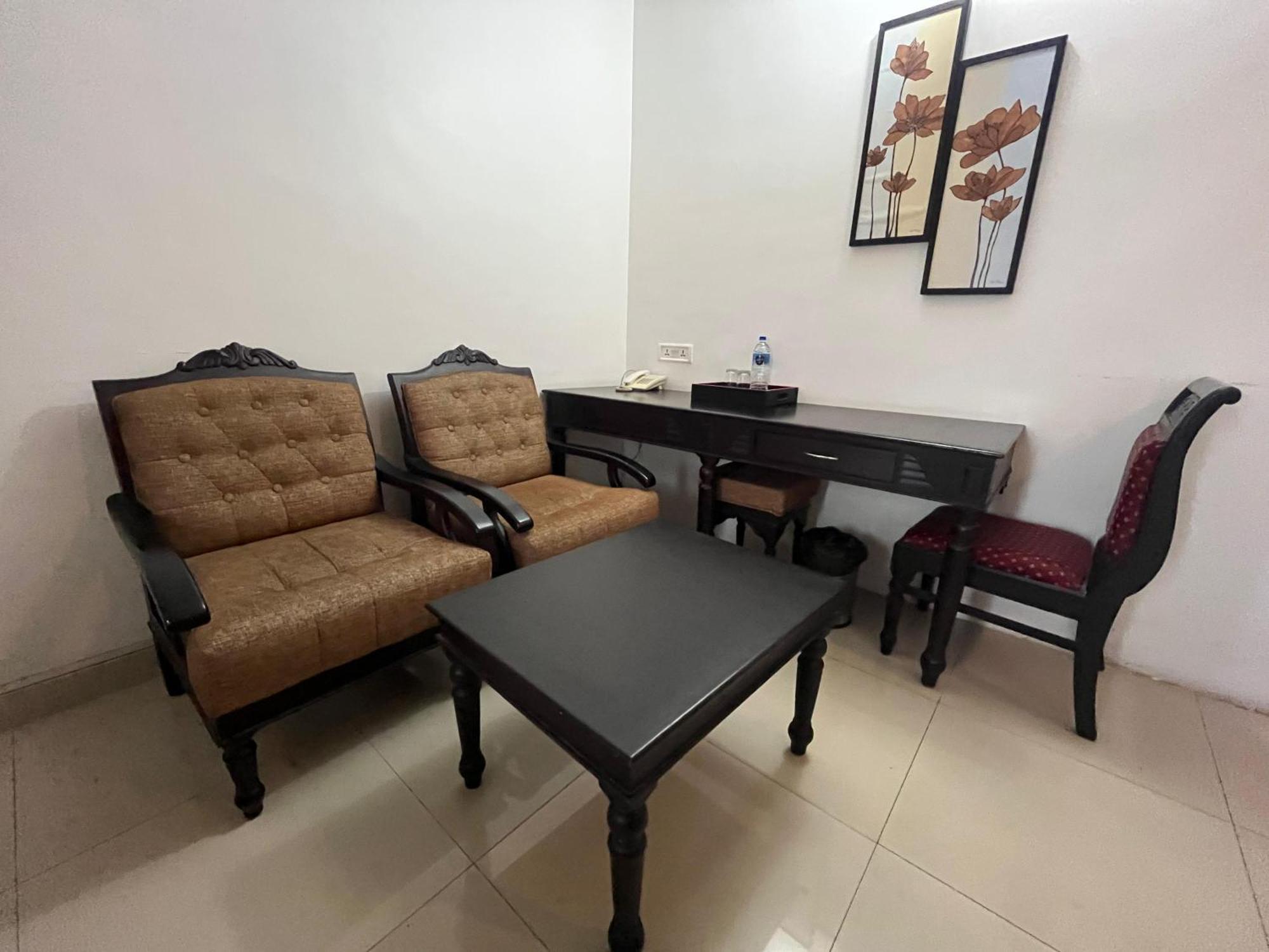 Gee Bee Palace Angamaly Esterno foto